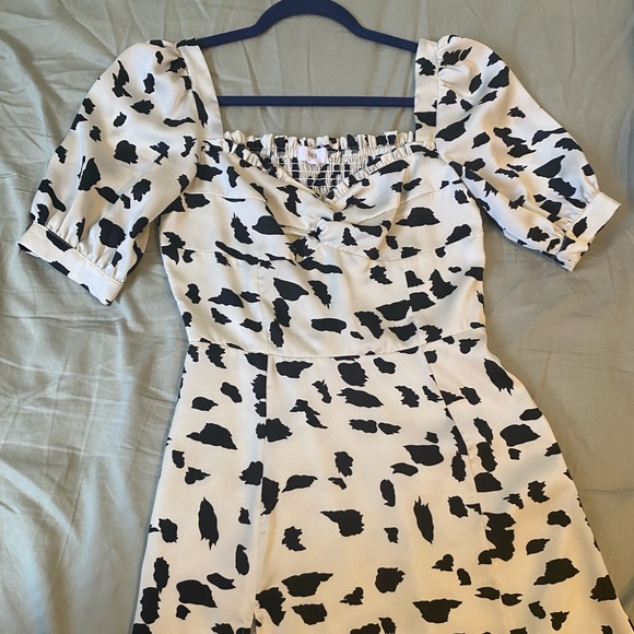 Stunning Spring Dress! - Picture 2 of 8